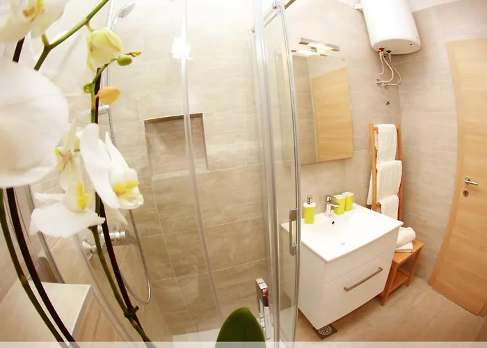 شقة Murtilica تروغير